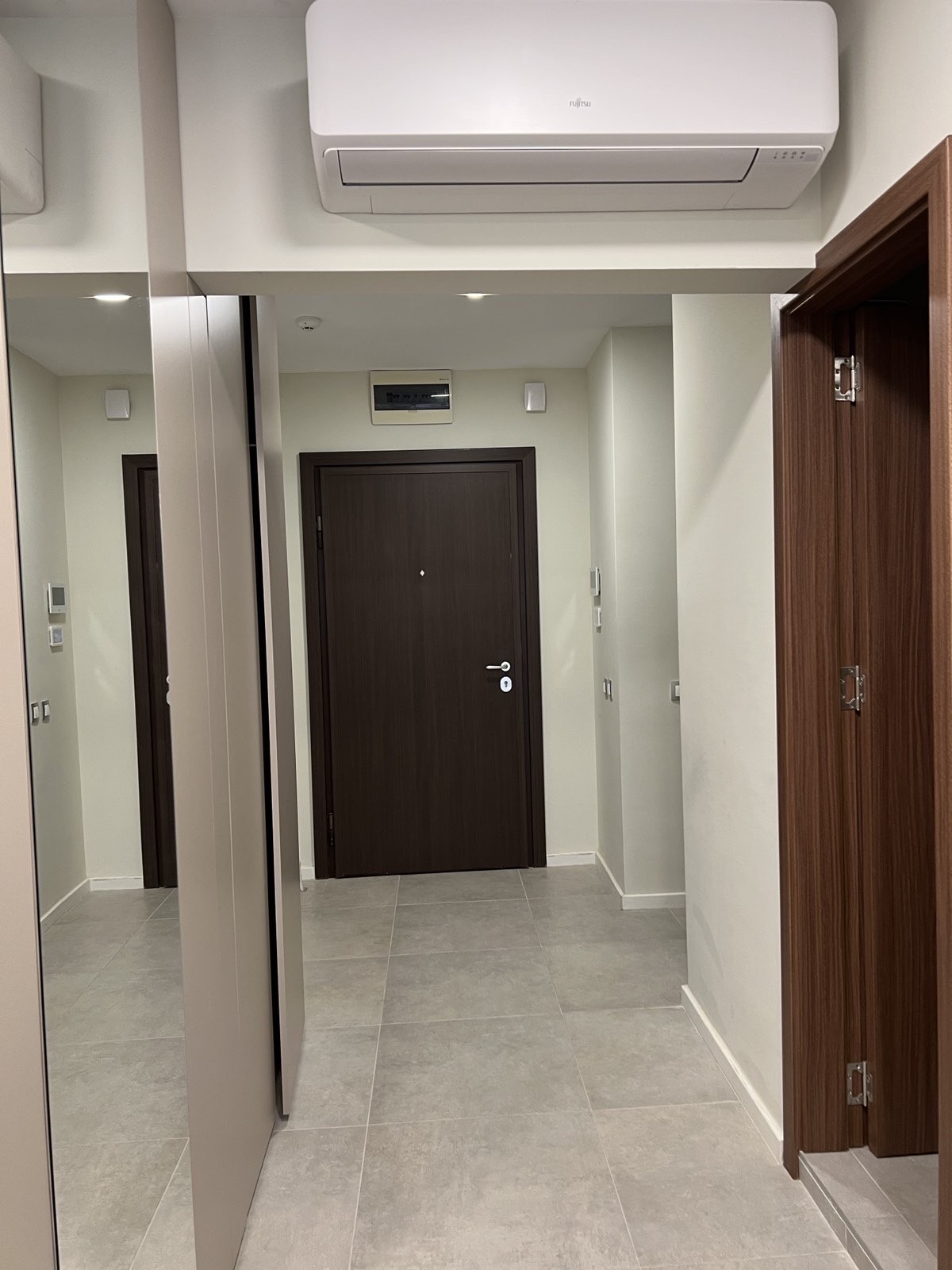 IMG_3934 Тристаен напълно обзаведен 112.80 кв.м. в затворен комплекс в кв. Симеоново